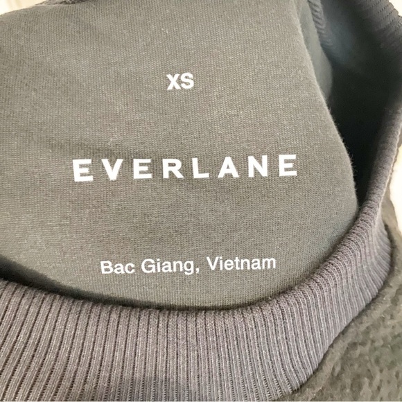 EVERLANE The ReNew Black Fleece Sherpa Crewneck Sweatshirt NWT - Picture 9 of 10